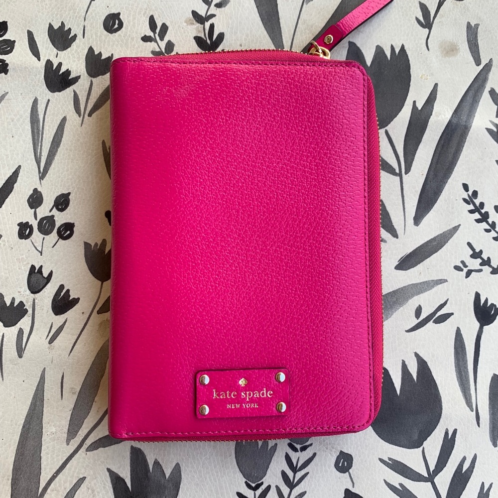 Kate spade zip around planner